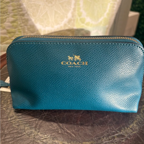 NWT Coach Leather Make-Up Case/Pouch - Picture 1 of 8